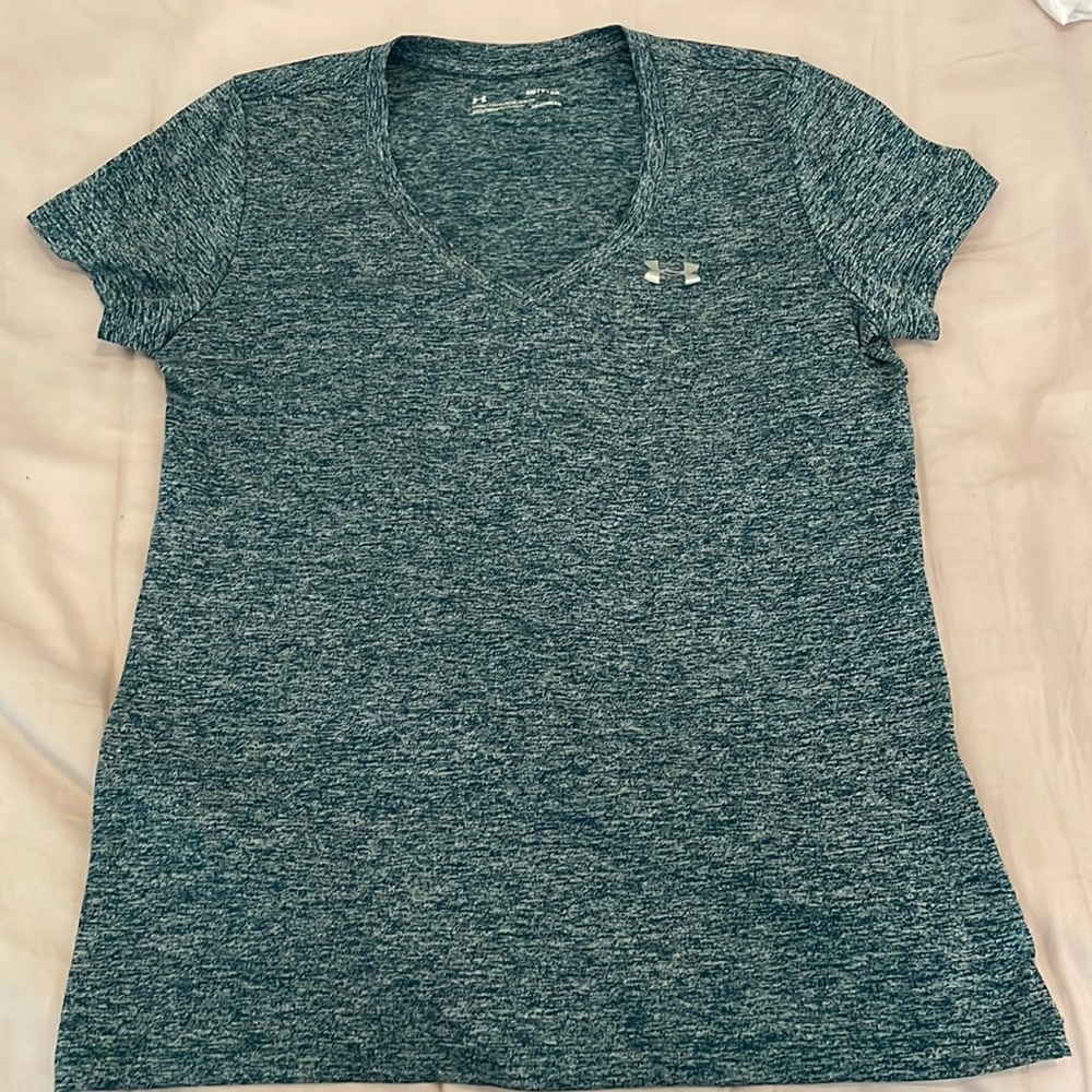 Under Armour, headgear, small loose v neck shirt